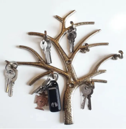 Wall Mounted Key Holder Tree Design with 7 Hooks High Manganese Steel Decorative Rack for Home and Entryway